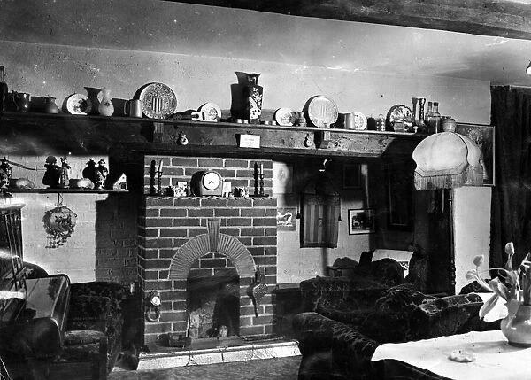 The interior of Tue Brook house, the oldest inhabited house in Liverpool. 4th March 1952