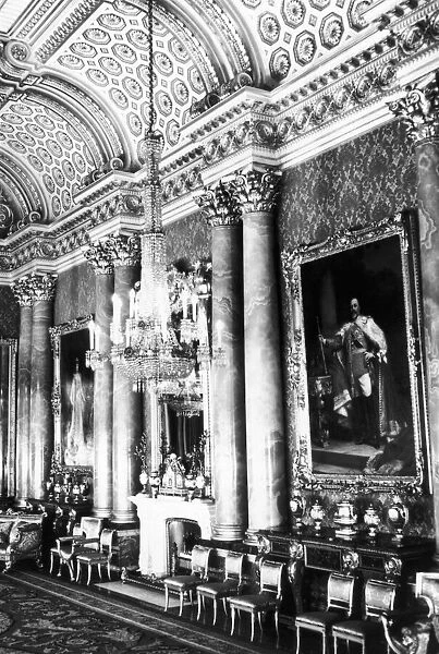 Interior view of Buckingham Palace showing the Blue Drawing Room, circa 1960