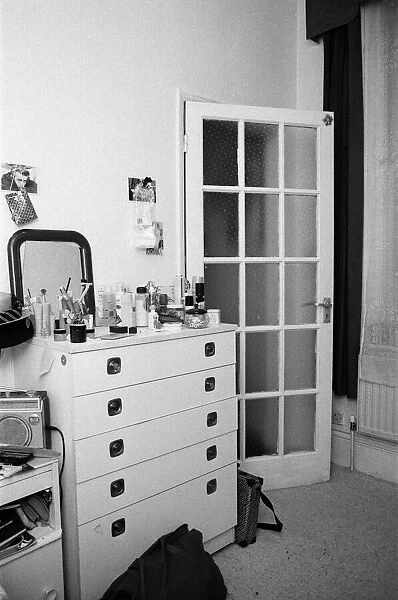 Interior views of accommodation in Clapham, London. 30th October 1986