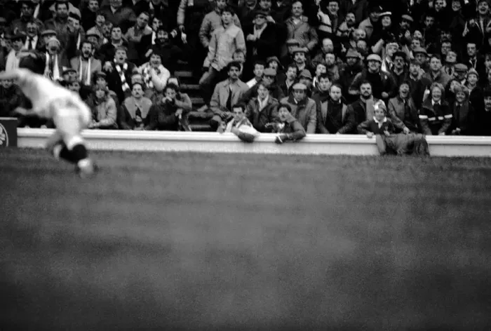 Framed Print : International Rugby Union. England v. Wales. January 1986 PR-04-137 Framed Print : International Rugby Union. England v. Wales. January 1986 PR-04-137