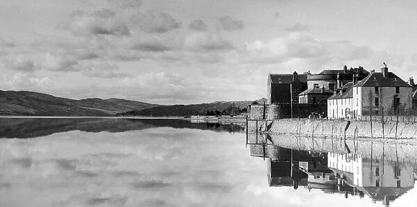 Inveraray on Loch Fyne. Circa 1940