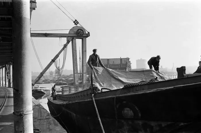 Framed Print : Ipswich docks, Suffolk. 7th Januray 1965 Framed Print : Ipswich docks, Suffolk. 7th Januray 1965