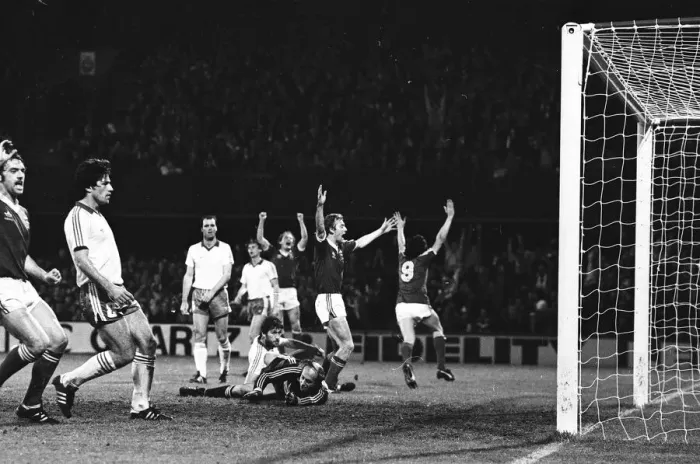 Framed Print : Ipswich Town v AZ Alkmaar in action during 1st leg match of UEFA Cup Final at Portman Framed Print : Ipswich Town v AZ Alkmaar in action during 1st leg match of UEFA Cup Final at Portman