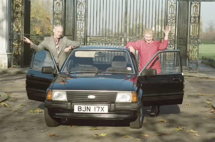 Framed Print : Irene Bean from Blackpool, who has won a Ford Escort Ghia which used to belong to