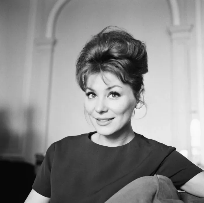 Framed Print : Irina Demick, french actress, in the UK for premiere of new film, The Longest Day