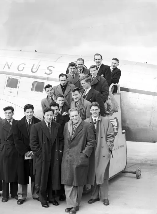 Framed Print : The Irish team seen here arriving at Cardiff Airport for their Five Nations match against