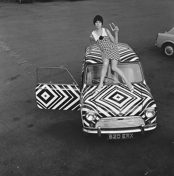 Here it is! The car for the Op Art girl (optical art girl
