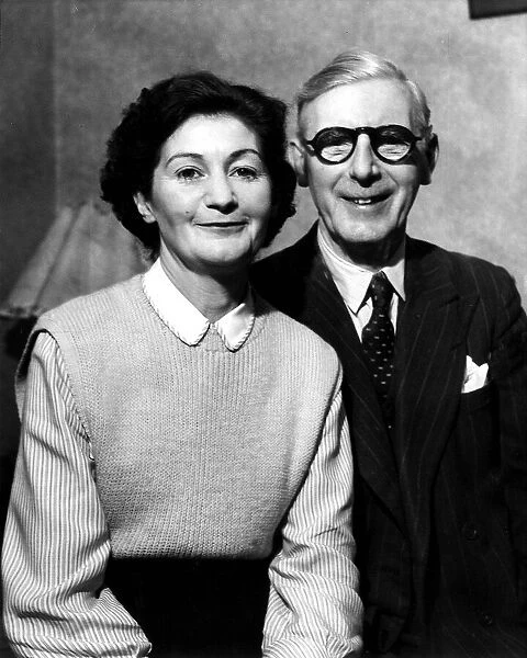 Isaac Hayward chairman of London county council 1951 with wife Violet Cleveland