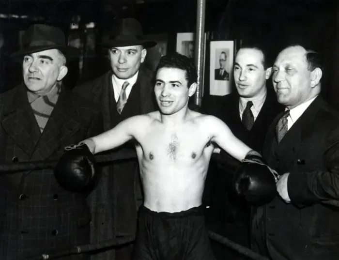 Framed Print : Italian bantamweight boxer Carrado Conti in the UK to fight Jackie Paterson at Kelvin Framed Print : Italian bantamweight boxer Carrado Conti in the UK to fight Jackie Paterson at Kelvin