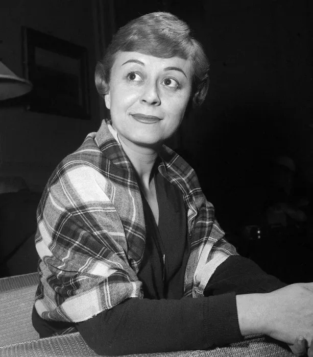 Framed Print : Italian film star Giulietta Masina October 1954 at the London Savoy Hotel Framed Print : Italian film star Giulietta Masina October 1954 at the London Savoy Hotel