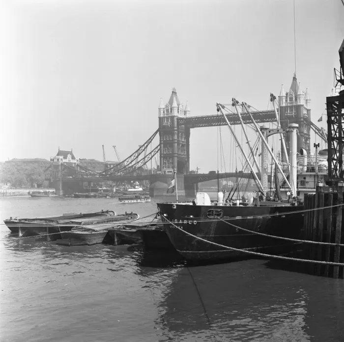 Framed Print : The Italian general cargo ship Vallisarco seen here unloading its cargo at Hays Wharf in Framed Print : The Italian general cargo ship Vallisarco seen here unloading its cargo at Hays Wharf in