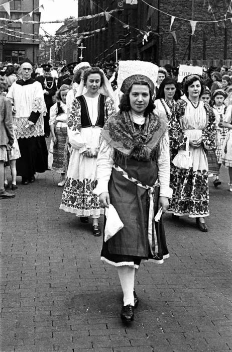 Framed Print : Italian Parade in Little Italy honouring Our Lady of Mount Carmel, Clerkenwell