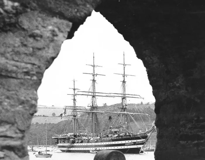 Framed Print : The Italian sail training ship Amerigo Vespucci framed in an archway on the River Dart