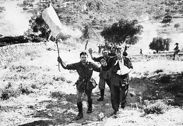 Italian troops surrender to British infantry in Sicily. (Picture