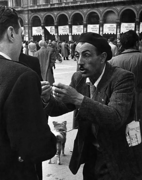 Framed Print : Italians pursue political debates with all their resources and with both hands