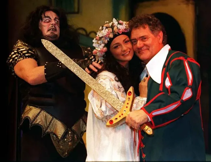 Framed Print : Jack and the Beanstalk pantomime Edinburgh December 1997 - Ross Davidson Natalie Robb