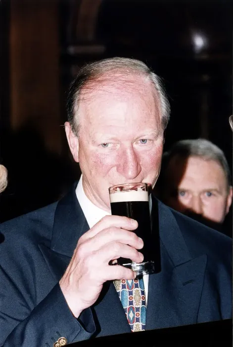 Framed Print : Jack Charlton Manager of the Republic of Ireland Football Team enjoys a glass of Guinness