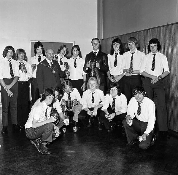Jack Charlton presents the school FA awards. 1973