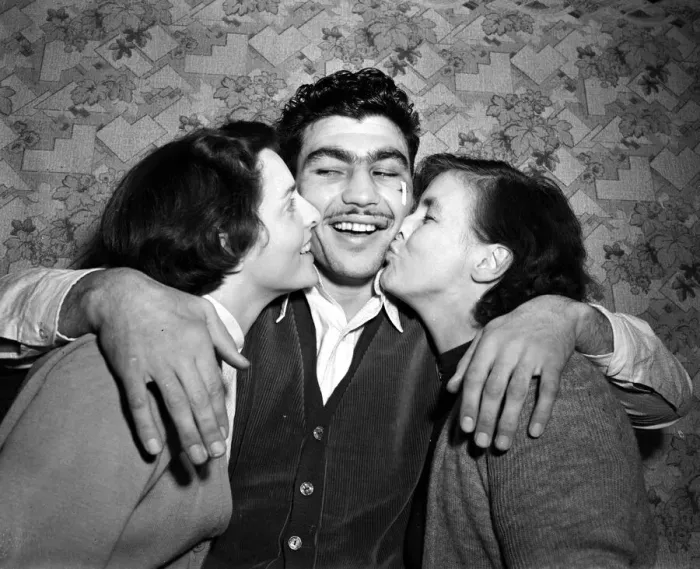 Framed Print : Jack Gardner with his wife and Mother at their home after the had beaten Bruce Woodcock Framed Print : Jack Gardner with his wife and Mother at their home after the had beaten Bruce Woodcock