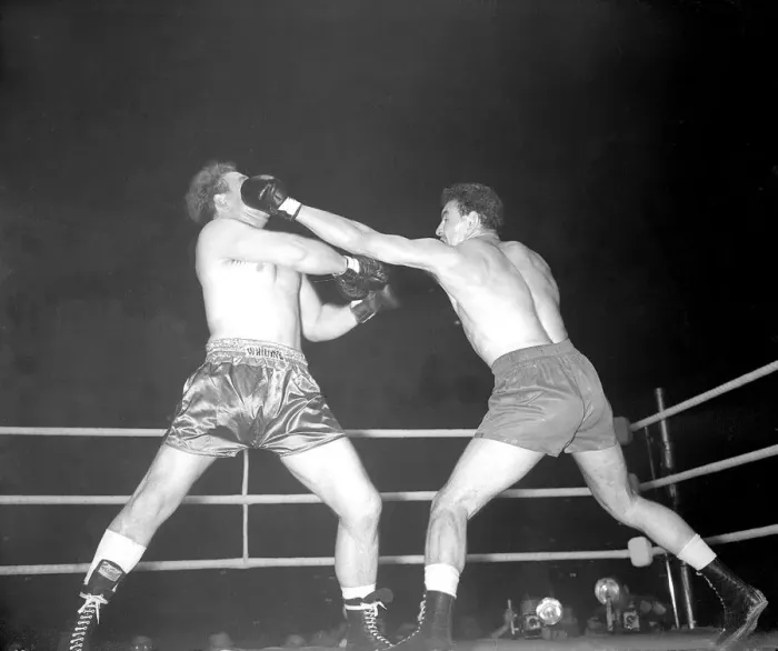 Framed Print : Jack Hobbs (L) v Johnny Williams September 1954 1950s Boxing in Harringay Framed Print : Jack Hobbs (L) v Johnny Williams September 1954 1950s Boxing in Harringay