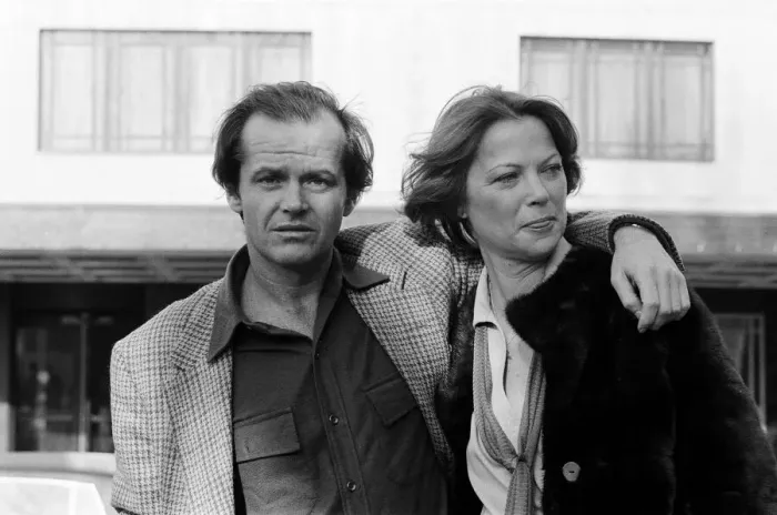 Framed Print : Jack Nicholson and Louise Fletcher pose for photographers outside The Dorchester Hotel to Framed Print : Jack Nicholson and Louise Fletcher pose for photographers outside The Dorchester Hotel to