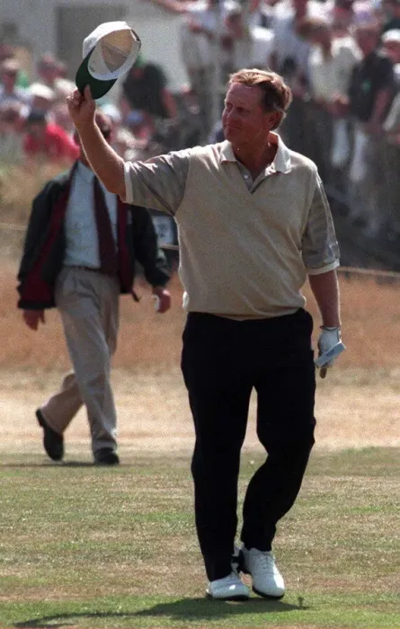 Framed Print : Jack Nicklaus Golfer waves to the crowd on the 18th during the second day at the British