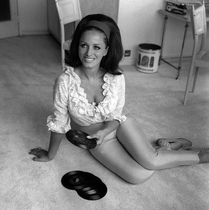 Framed Print : Jackie Collins sister of actress Joan when she was modeling in 1965 Framed Print : Jackie Collins sister of actress Joan when she was modeling in 1965