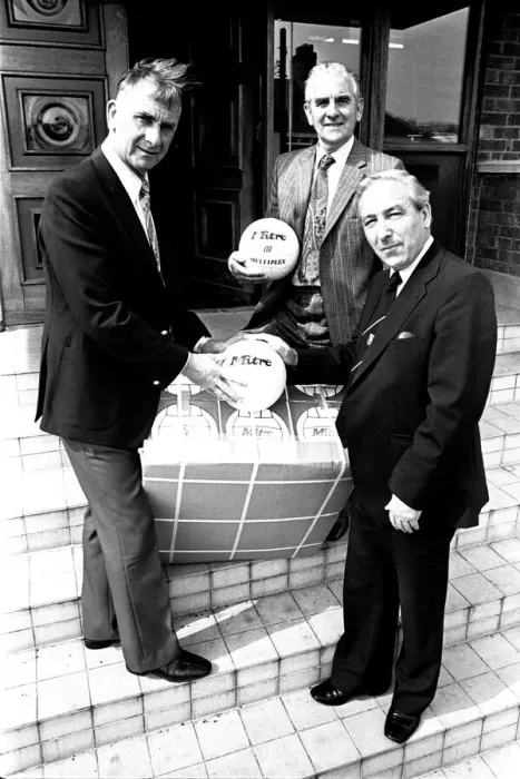 Framed Print : Jackie Milburn, Jim Turney, chairman of Turney-Wylde and vice chairman of Blyth Spartans