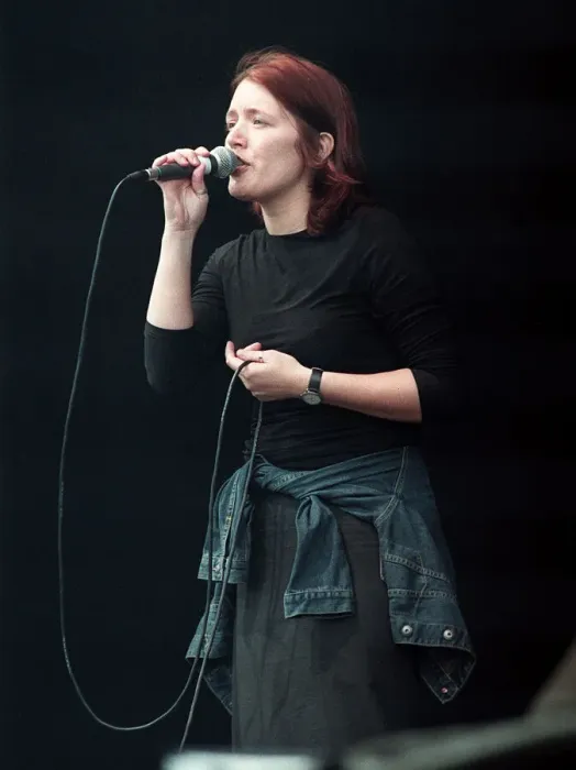 Framed Print : Jackine Abbot of Beautiful South on stage at T in the Park, July 1999 Framed Print : Jackine Abbot of Beautiful South on stage at T in the Park, July 1999