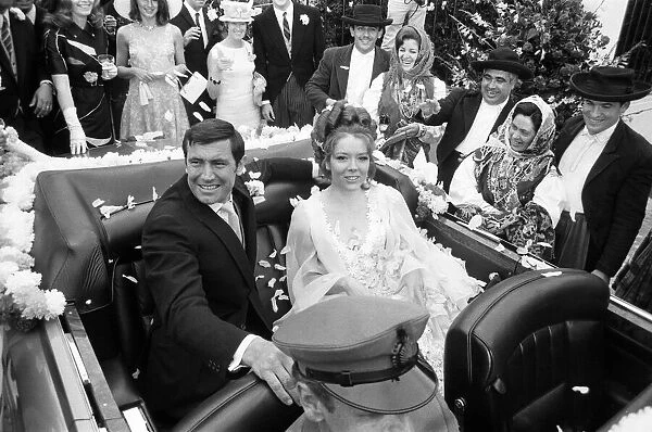 James Bond, played by George Lazenby, pictured marrying Tracey played by Diana Rigg