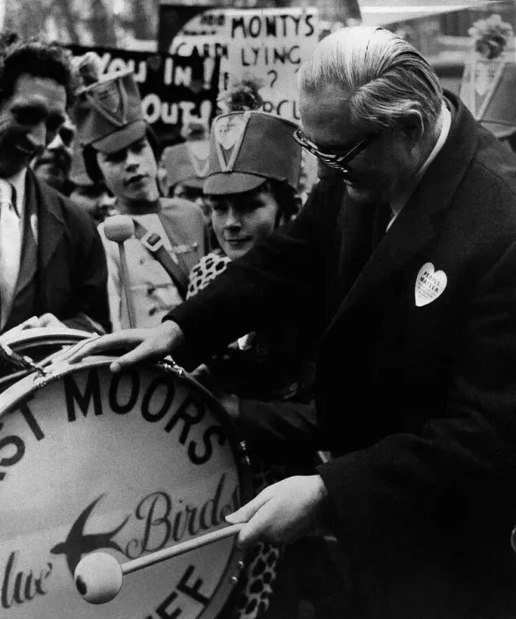 Framed Print : James Callaghan Labour MP bangs the drum of 14 year old Drummer Clive Fairclough 1974 Framed Print : James Callaghan Labour MP bangs the drum of 14 year old Drummer Clive Fairclough 1974