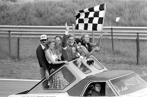 James Hunt : the victory run at the 1976 Dutch Grand Prix