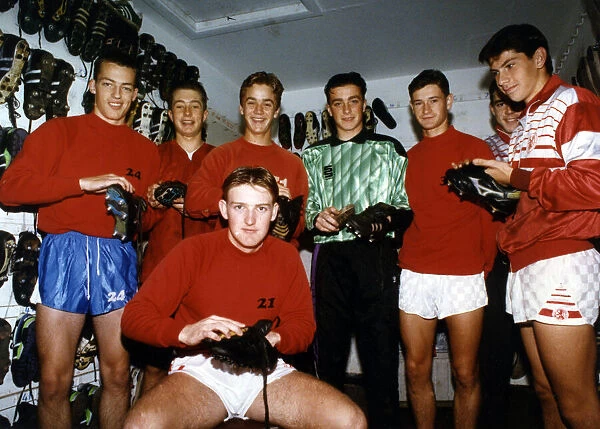 Jamie Pollock works with the other apprentices in the boot room, 15th October 1991