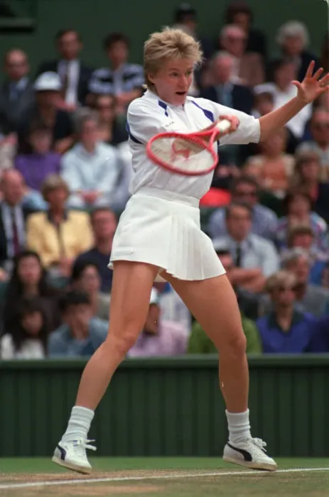 Framed Print : JANA NOVOTNA PLAYING DURING THE 1990 WIMBLEDON CHAMPIONSHIPS Framed Print : JANA NOVOTNA PLAYING DURING THE 1990 WIMBLEDON CHAMPIONSHIPS