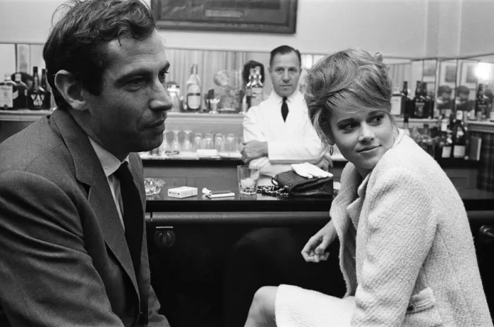 Framed Print : Jane Fonda and her husband, film director Roger Vadim, enjoy drinks at a bar in Paris Framed Print : Jane Fonda and her husband, film director Roger Vadim, enjoy drinks at a bar in Paris