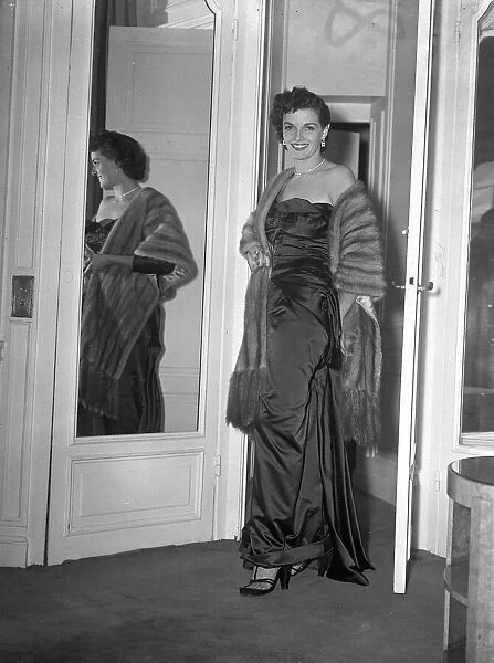 Jane Russell 1949 Film star in London Voluptuous sex symbol