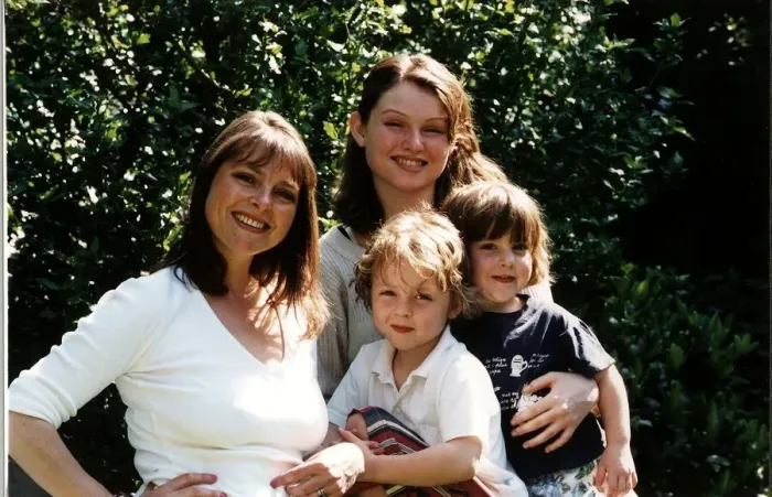 Framed Print : Janet Ellis TV Presenter with her family Framed Print : Janet Ellis TV Presenter with her family
