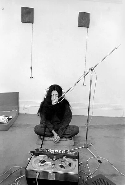 Japanese artist and singer Yoko Ono. 1967 A1313-021