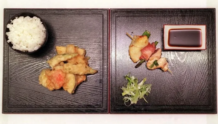 Framed Print : Japanese Food January 1998 Mo Jo Restaurant in Glasgow Framed Print : Japanese Food January 1998 Mo Jo Restaurant in Glasgow