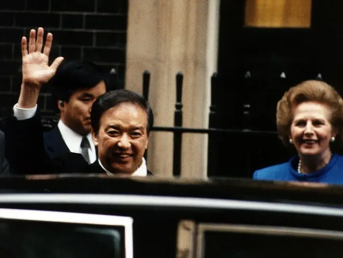 Framed Print : Japanese Prime Minister Toshiki Kaifu with British Conservative Prime Minister Margaret