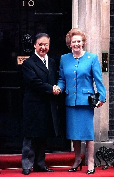 Japanese Prime Minister Toshiki Kaifu with Prime Minister Margaret Thatcher outside 10