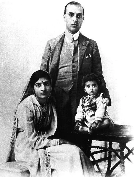 Jawaharlal Nehru & wife Kamala Nehru, with their daughter Indira Nehru, a. k. a