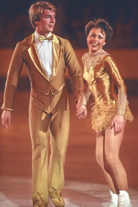 Framed Print : Jayne Torvill and Christopher Dean, (Torvill and Dean) appearing in 1982 Framed Print : Jayne Torvill and Christopher Dean, (Torvill and Dean) appearing in 1982