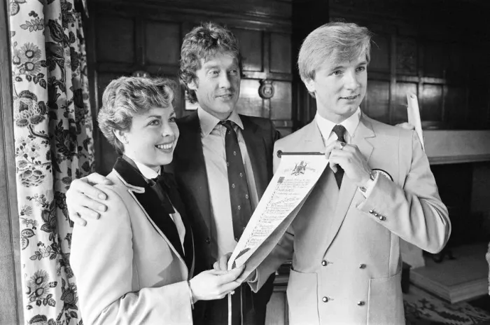 Framed Print : Jayne Torvill and Christopher Dean receive the Freedom of the City of Nottingham Framed Print : Jayne Torvill and Christopher Dean receive the Freedom of the City of Nottingham