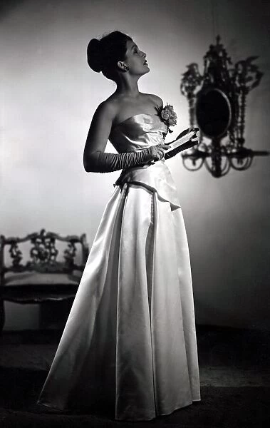 Jean Kent in Evening Dress Jean Kent, star of 'Bond Street'