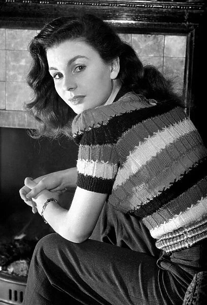 Jean Simmons Young Film Actress. January 1946 O6028-004
