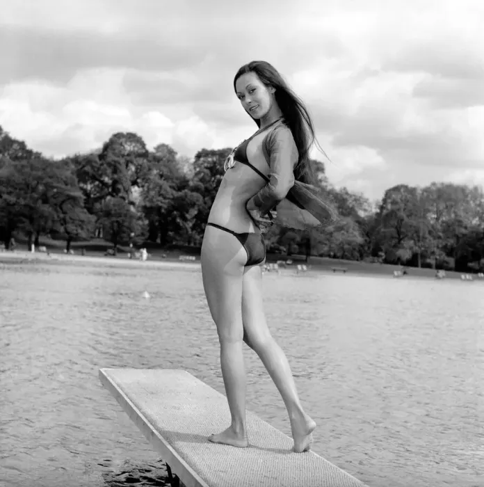 Framed Print : Jeanine Siniscal, 25 top model and actress from Vietnam is in London for the Royal