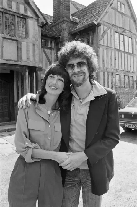Framed Print : Jeff Lynne (singer and songwriter with The Electric Light Orchestra Framed Print : Jeff Lynne (singer and songwriter with The Electric Light Orchestra