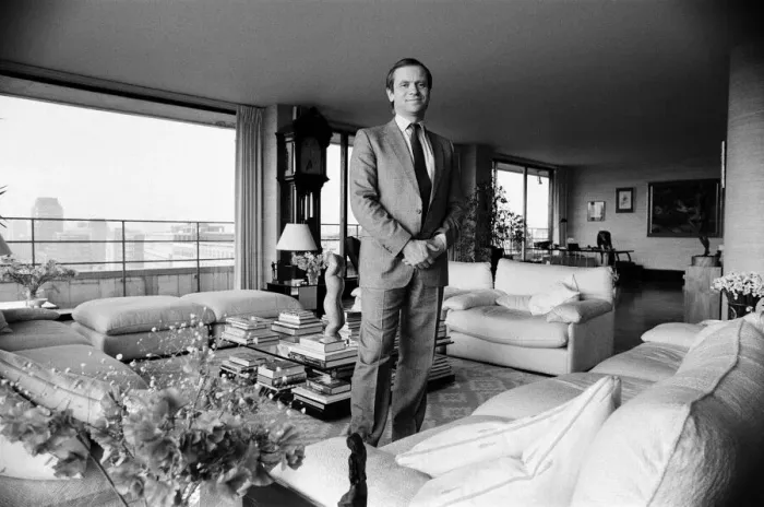 Framed Print : Jeffrey Archer in the living area of his sumptuous penthouse flat overlooking the Thames