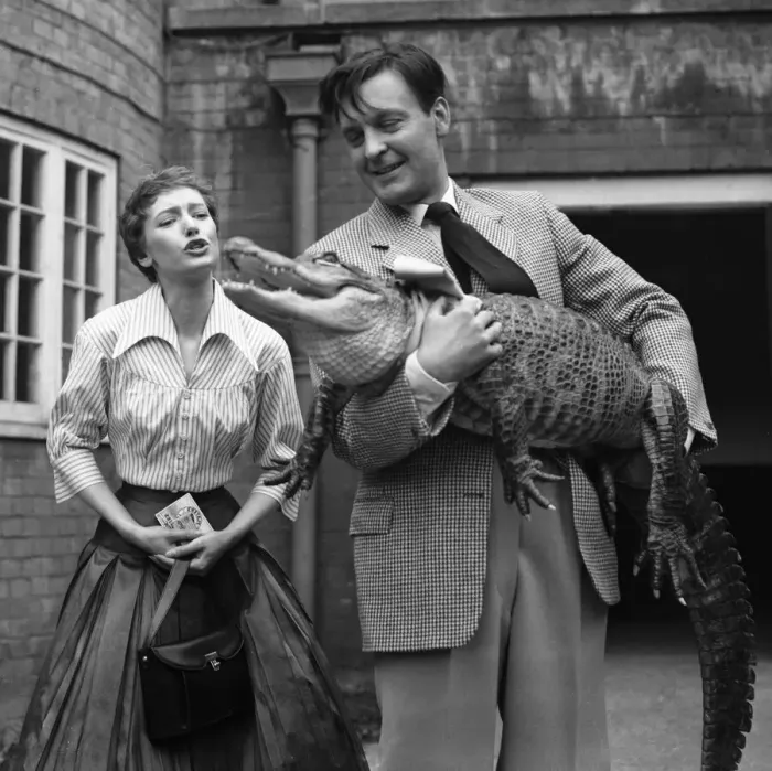 Framed Print : Jennie Carson and Donald Sinden during filming An Alligator Named Daisy. 27th April 1955 Framed Print : Jennie Carson and Donald Sinden during filming An Alligator Named Daisy. 27th April 1955